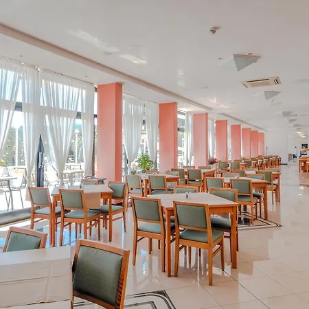 Amfora Hotel 3*