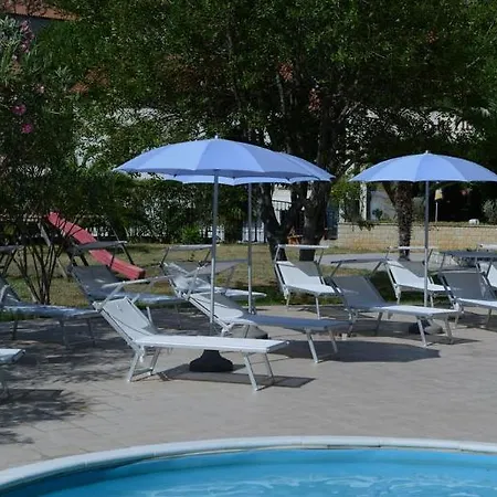 Amfora Hotel 3*
