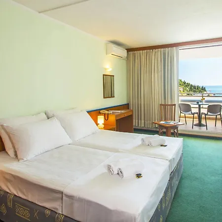 Amfora 3* ラバック