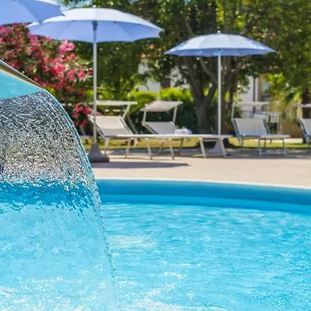 Amfora ホテル ラバック