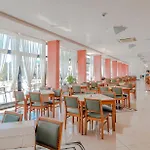 Amfora Hotel 3*